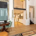 Apartment Bairro Alto Bronze Of Art Lisbon