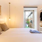 Apartment Bairro Alto Bronze Of Art