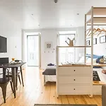 Bairro Alto Bronze Of Art Apartment