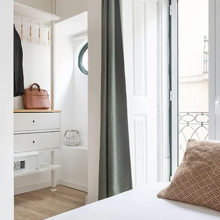 Bairro Alto Bronze Of Art Lisboa