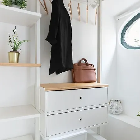 Bairro Alto Bronze Of Art