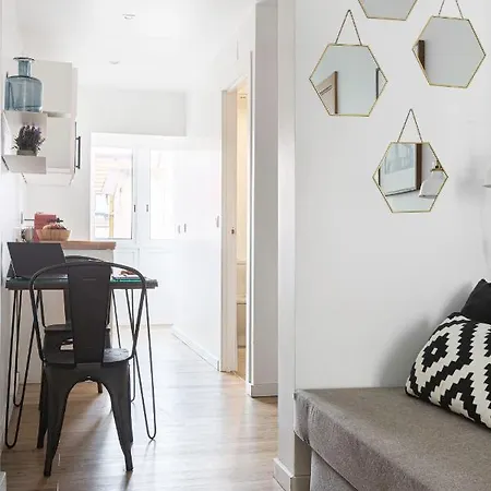 Apartamento Bairro Alto Bronze Of Art *