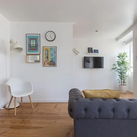 Apartamento Bairro Alto Bronze Of Art
