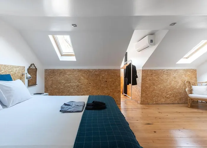 Bairro Alto Bronze Of Art Apartment Lisbon