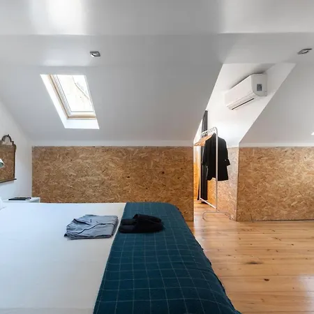 Bairro Alto Bronze Of Art Apartment Lisbon